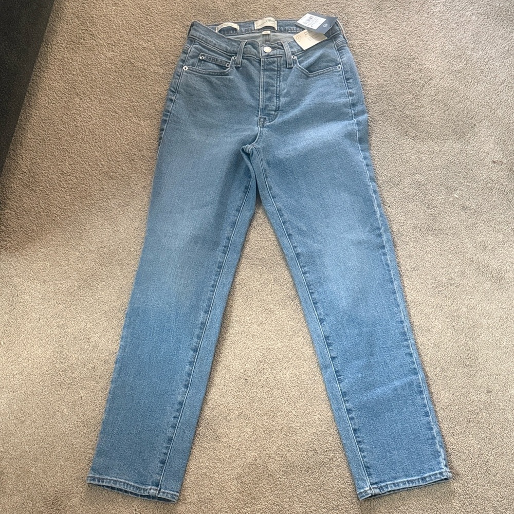 Universal Thread Women's Mid-Rise 80s Slim Leg Jeans Light Blue Wash Size 4 - Picture 6 of 10